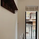 B House - 3 Bedroom 2 Bath, Balcony, Quiet, Old Quarter, 5Ms Lake