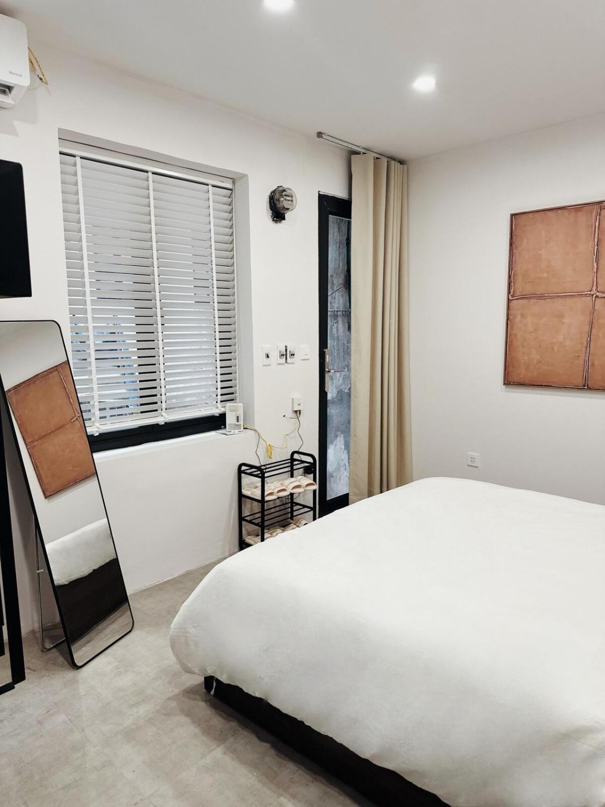 Appartement B House - 3 Bedroom 2 Bath, Balcony, Quiet, Old Quarter, 5ms